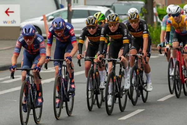cycling race peloton road